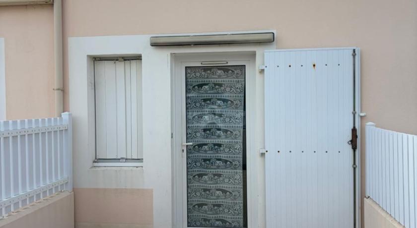 225 rue de la source