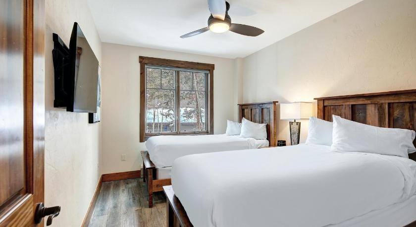 Image of 2 Bedroom Townhome  Bedding Guaranteed 10