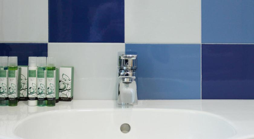 Image of Twin Room 10