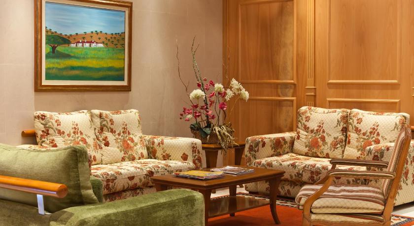 Lisbon Hotel Florescente 4-Star Hotel room