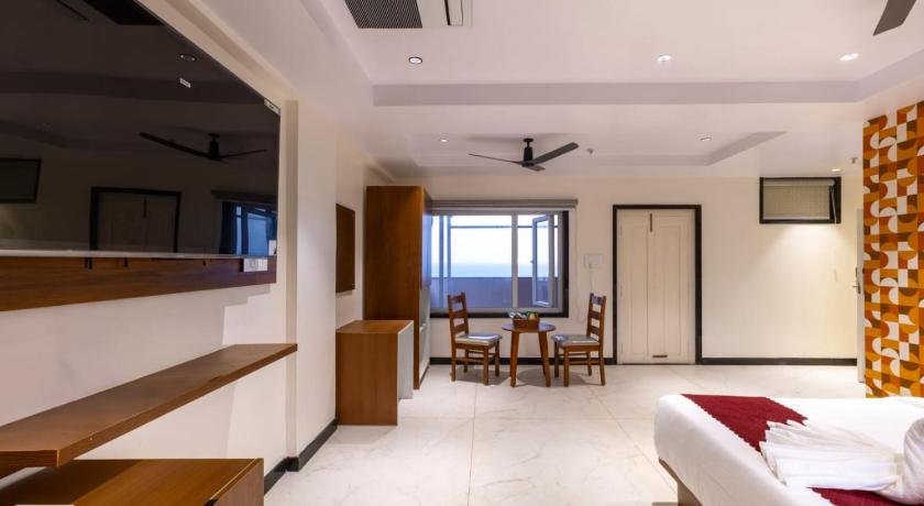 Lumis Beach Hotel - image 12