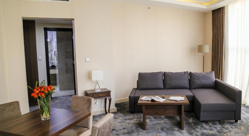 Image of Executive Suite 10