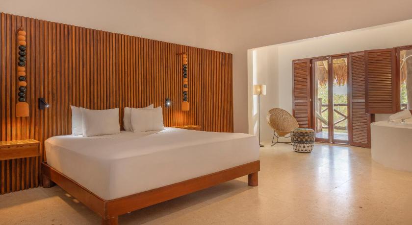 Image of Junior Suite Superior with Spa bath 0