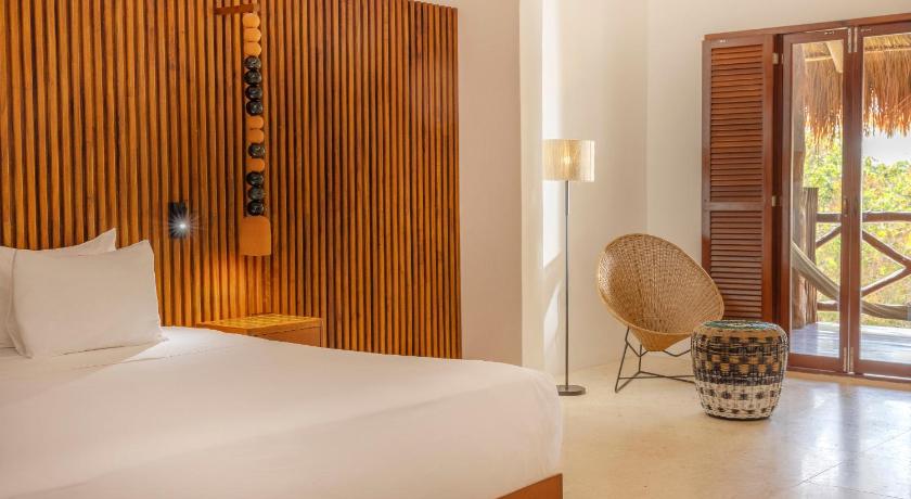 Image of Junior Suite Superior with Spa bath 5