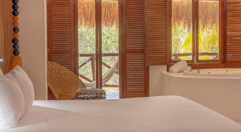 Image of Junior Suite Superior with Spa bath 4