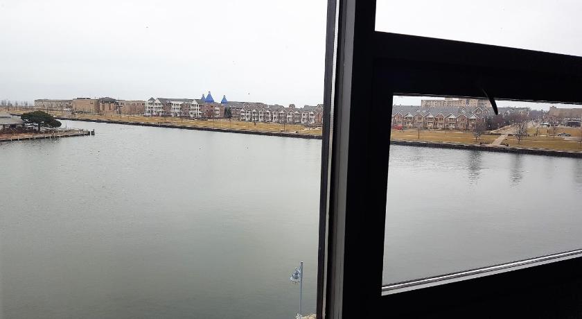 Wyndham Garden Kenosha Harborside