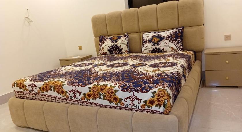 SI Family Hotel Johar Town Lahore - image 10