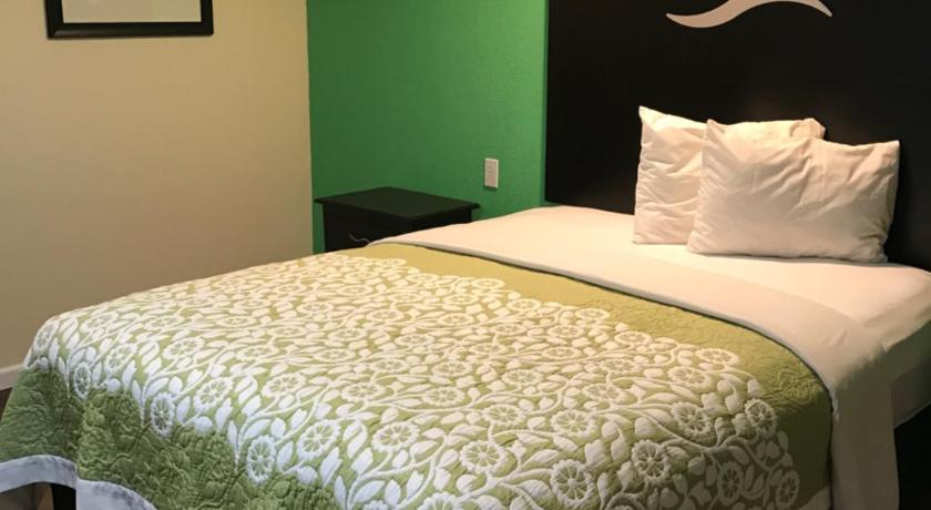 Budget Inn photo