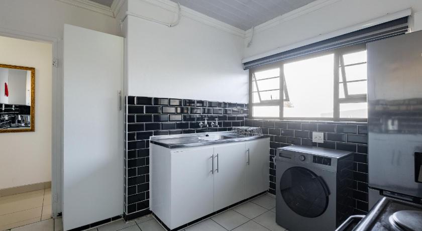 Safi Self Catering Suites - image 6