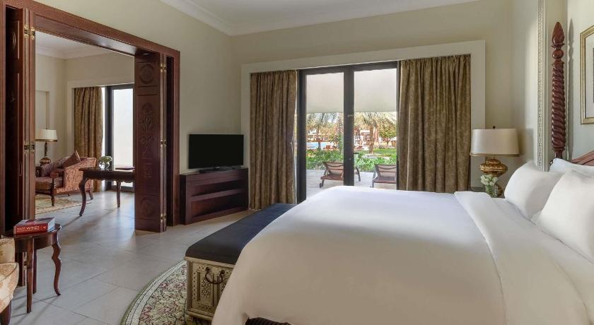 Image of Family water villa with exclusive infinity swimming pool 1