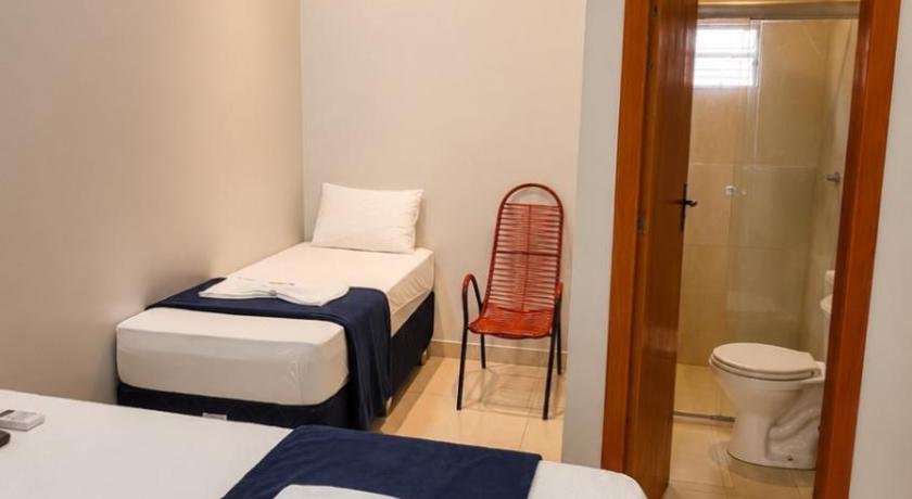 Quarto suite 8, cama casal1, cama solteiro 1