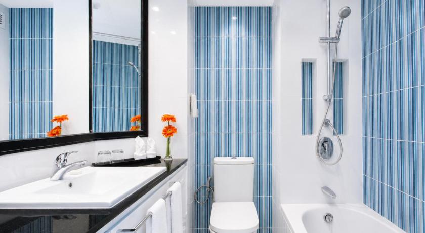 Image of Deluxe City View King Bed 5