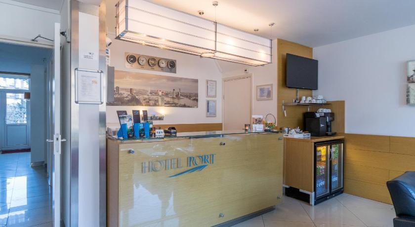 Hotel Port photo