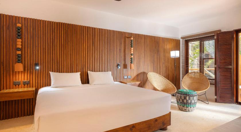 Image of Junior Suite (2 Adults + 2 Children) 0
