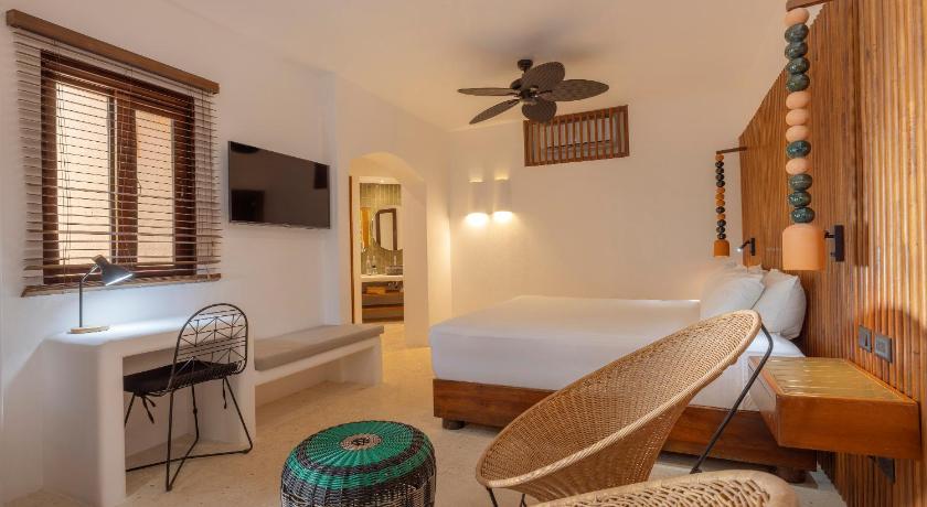 Image of Junior Suite (2 Adults + 2 Children) 3