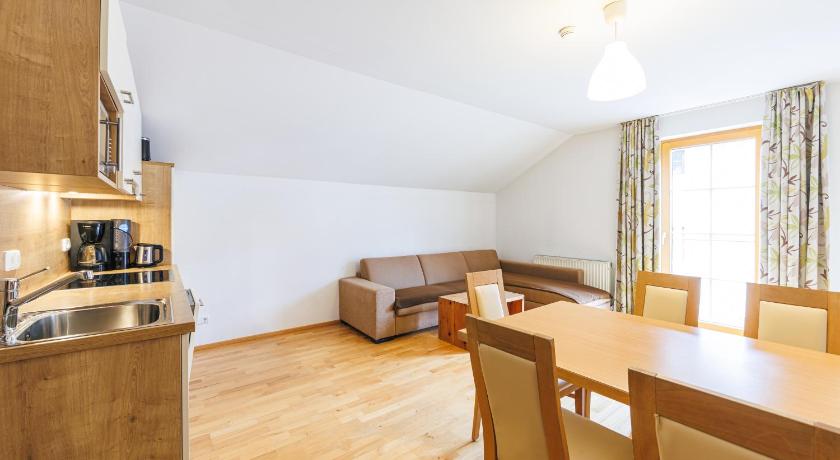 Image of Two-Bedroom Apartment with Winter Garden 4