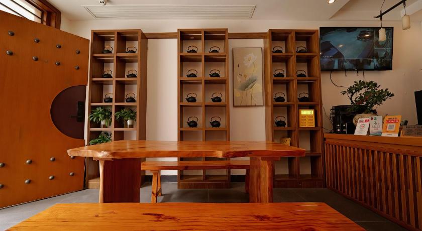 Zhangjiajie Time With You Guesthouse lobby