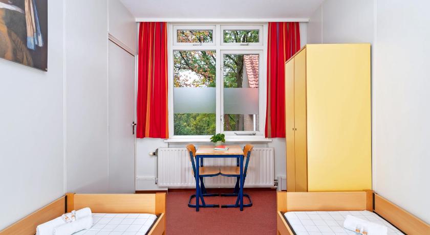 Image of Twin Room with Private Bathroom 0