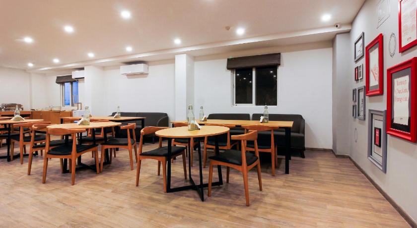 Super Townhouse RCC Elite – Hyderabad, IA