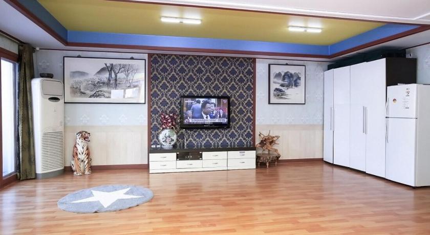 Image of Quadruple Room 1