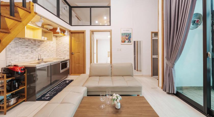 Image of One-Bedroom House 3 1