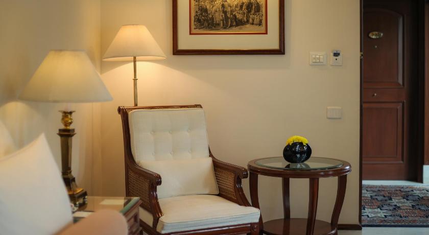 Image of Deco Room 12