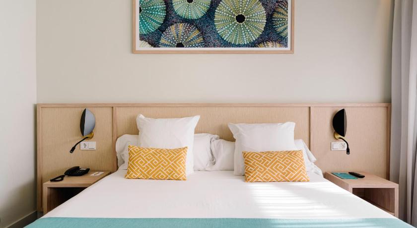Premium Double Room with Bali Bed - My Favorite Club fotója 5
