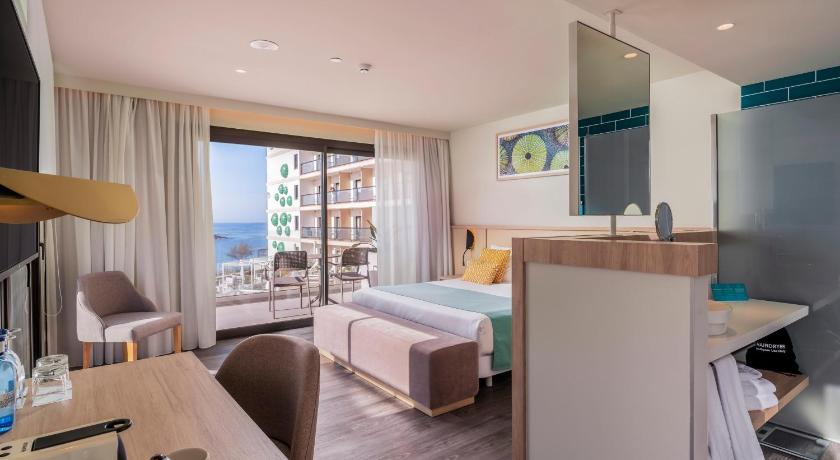 Double Room with Frontal Sea View - My Favorite Club fotója 3