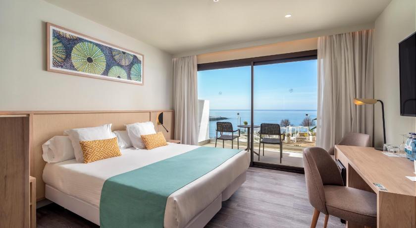 Double Room with Frontal Sea View - My Favorite Club fotója 0
