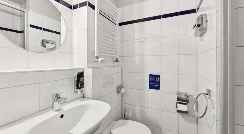 Image of Twin Room 10