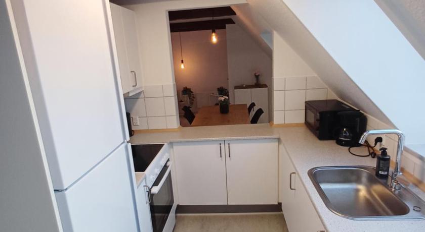 Beautiful 2 bedroom Apartment center of city