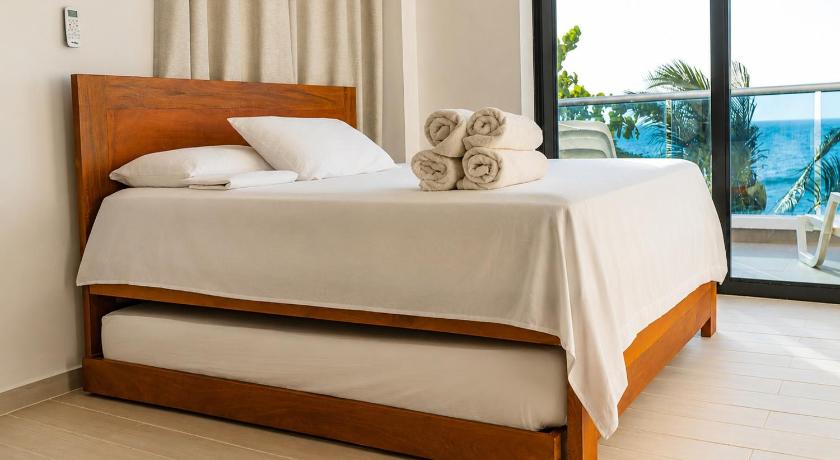 Image of Apartment with Sea View 4