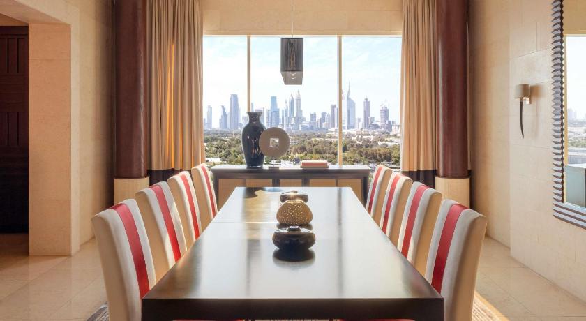 Image of Presidential Suite 6