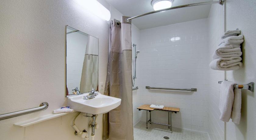 Motel 6-Salina, KS photo
