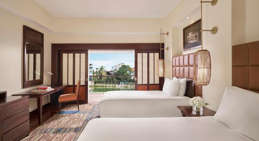 Image of 2 Twin Classic Overwater City View 7