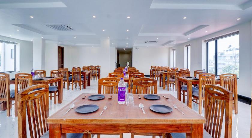 Super Townhouse Oak FRI Dehradun Formerly Hotel EL Portrait - image 16