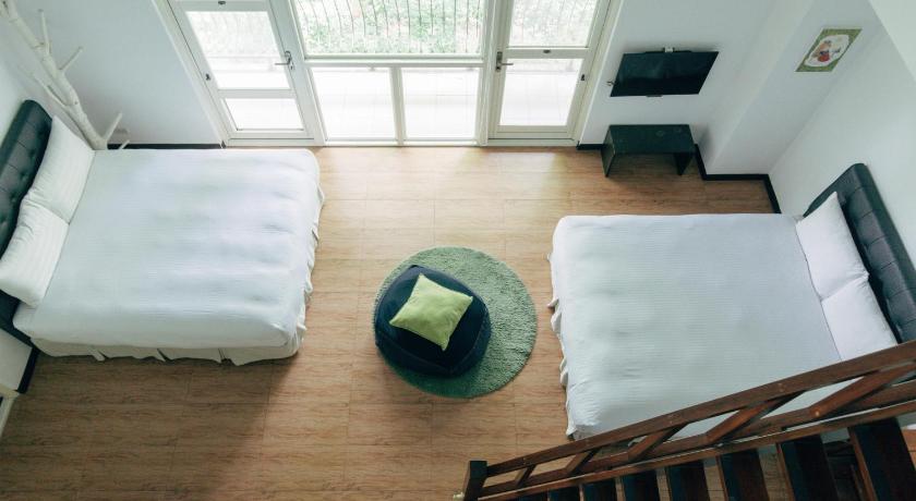 Image of Family Room 3