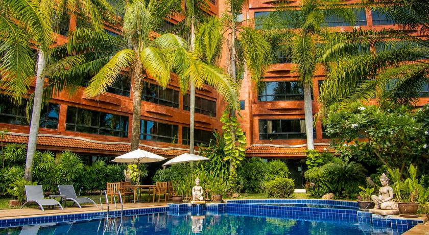 Nova Park Hotel Pattaya - image 9