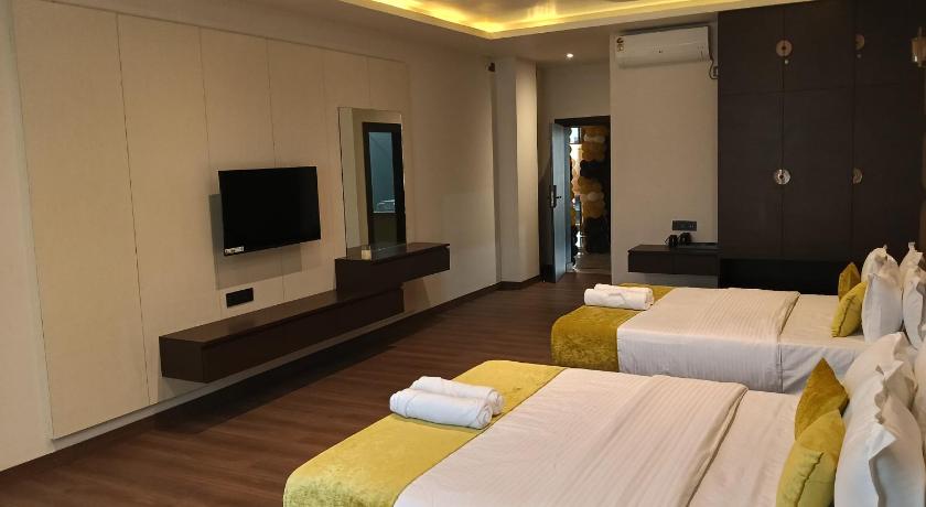 Borbon Hotel & Restaurant - image 11