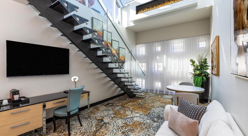 Image of Sky Loft Suite with Terrace 4