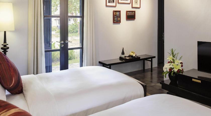 Image of Garden Suite with Two Single Beds 8