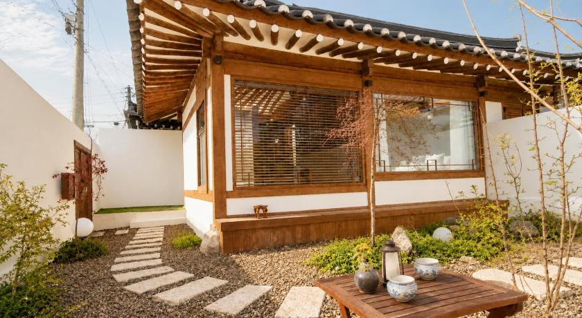 Gyeongju Hanok Sohwa - image 16