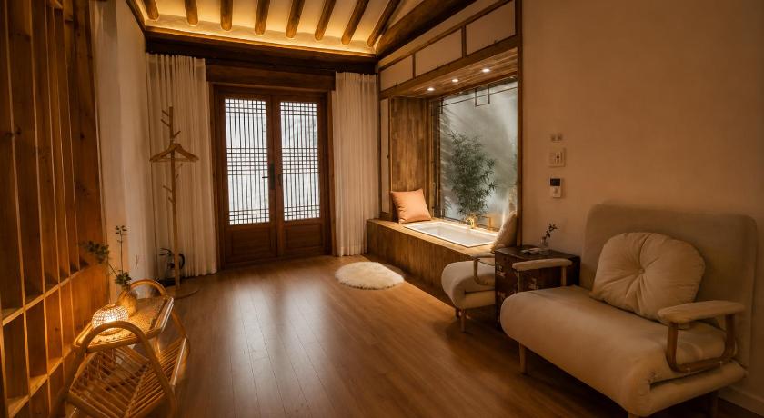 Gyeongju Hanok Sohwa - image 14