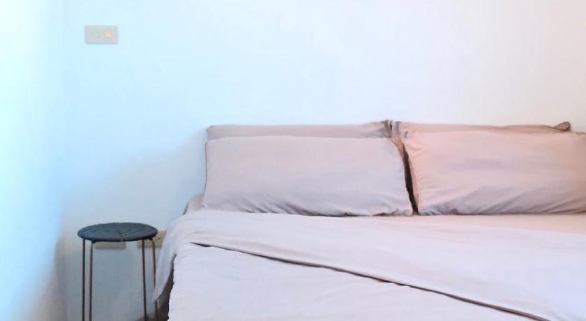 Image of Deluxe Queen Room 5