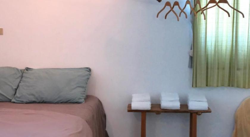 Image of Deluxe Family Suite 5