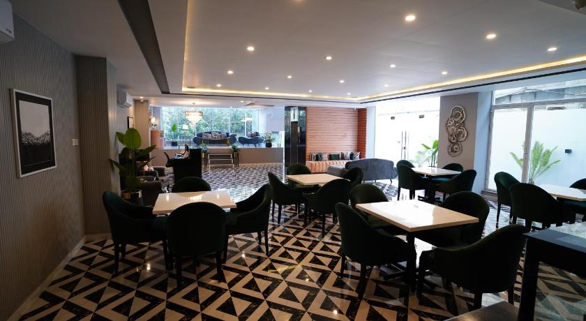 Faletti's Grand MM Alam Road - image 13