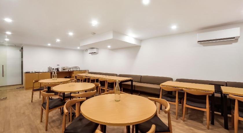 Super Townhouse 158 Near Netaji Subhash Marg Near Appu Ghar – Gurgaon, NY