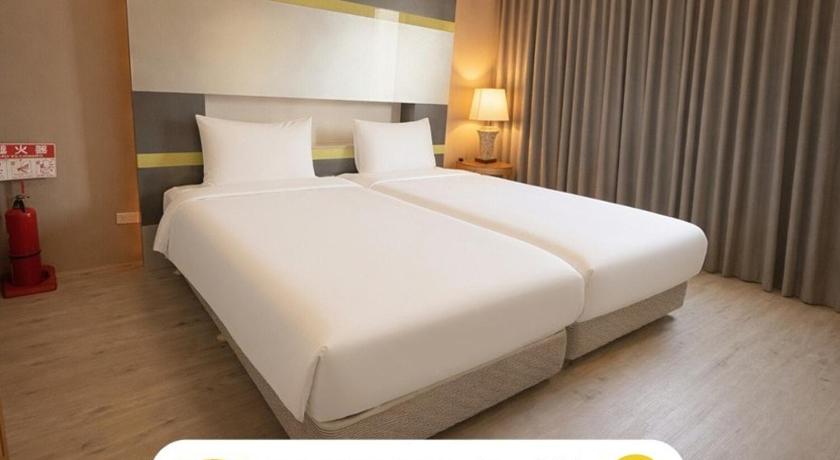 Image of Quadruple Room with Bath 3
