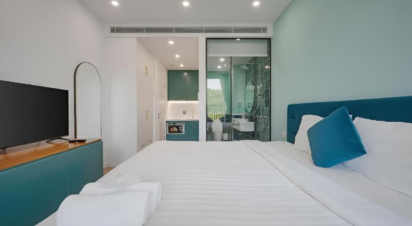 Căn hộ nhìn ra Núi (Apartment with Mountain View)
