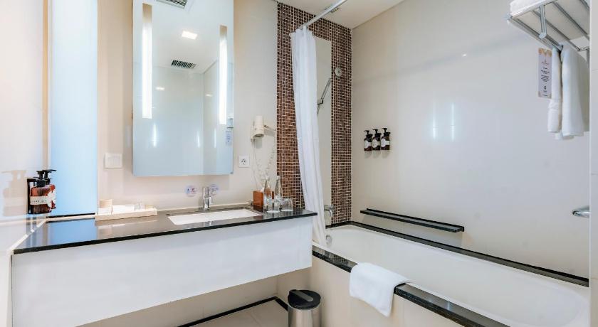 Image of Deluxe Double or Twin Room 2